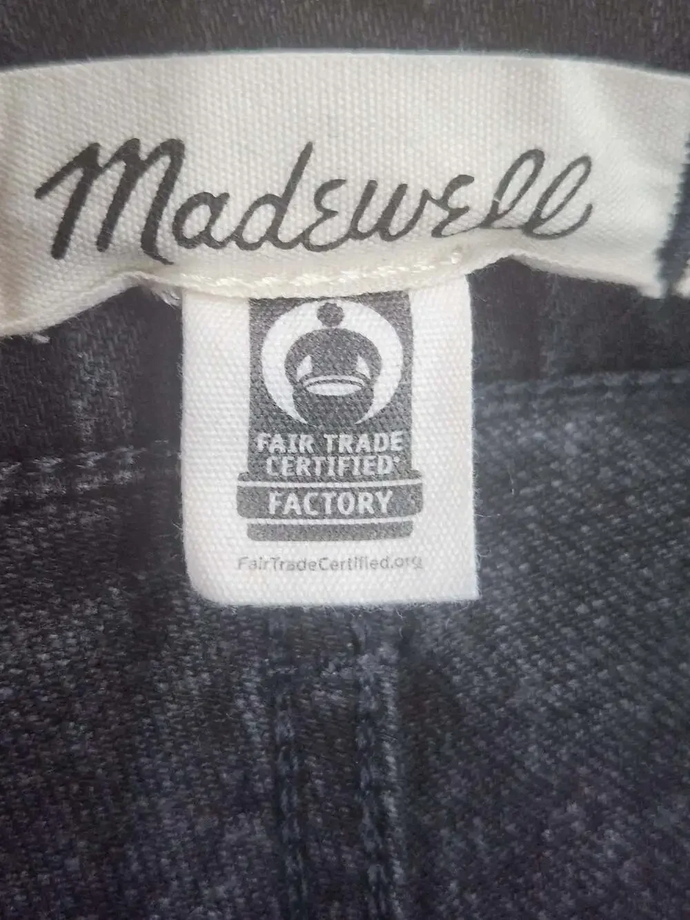 Madewell '90s Straight Leg Jeans in Black